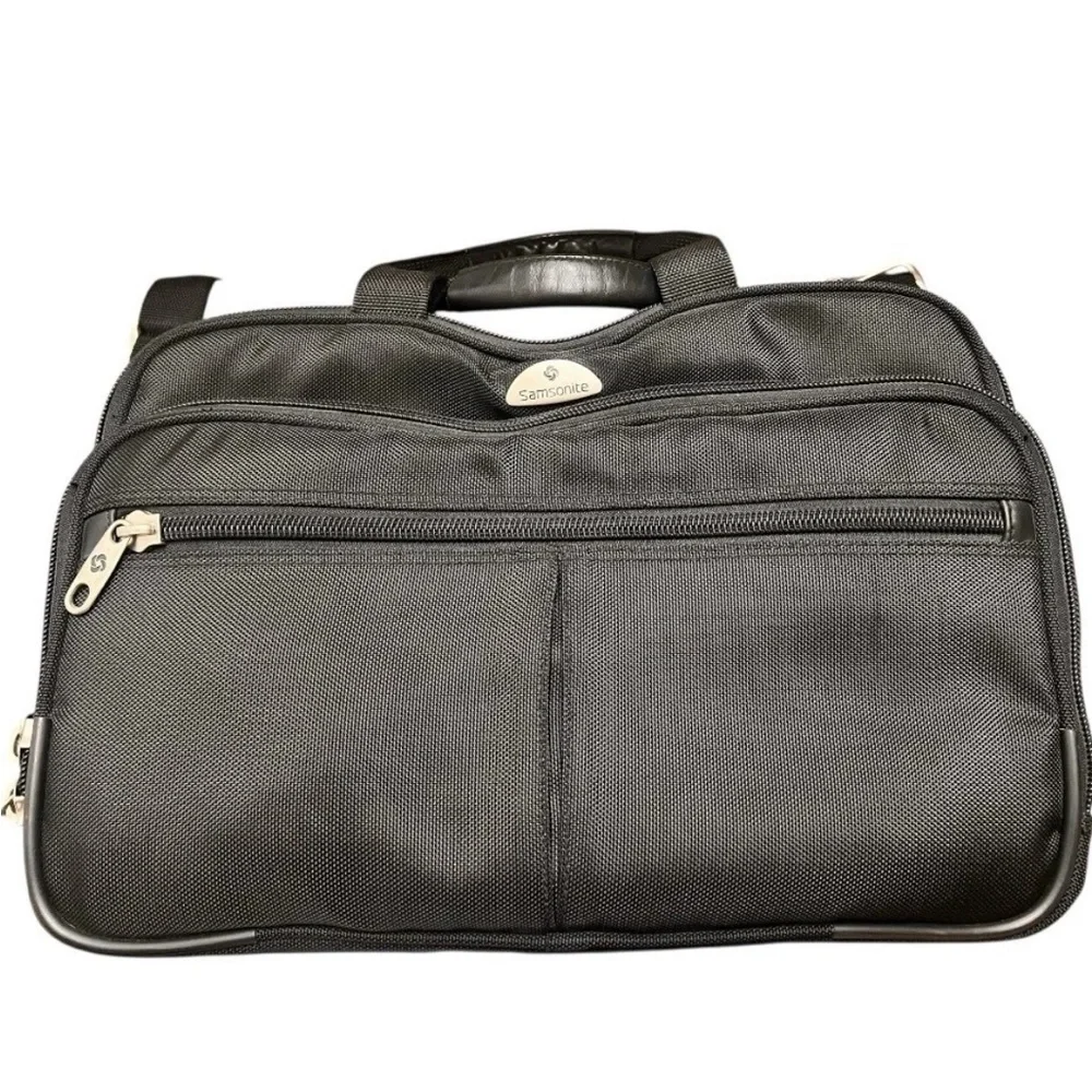 Samsonite 17